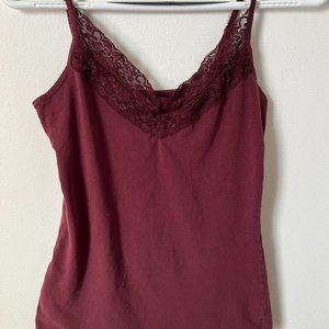 Kismet Burgundy lace tank size S